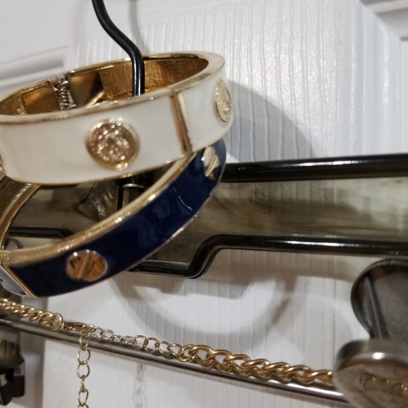 NY&Co. Necklace & bracelet set - Picture 5 of 6